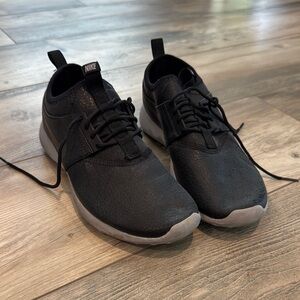 Nike Womans Black and Gray Shoes